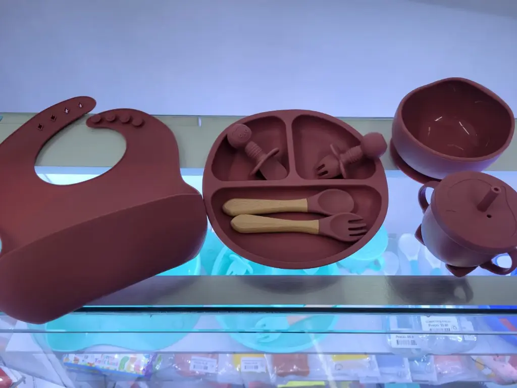 SET ALIMENTACION MORADO 8 PZ